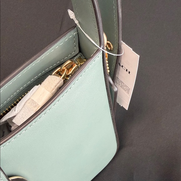 COACH New York Eliza Leather Shoulder Bag w/ Zipper Closure in Sage Green NWT - Picture 12 of 13